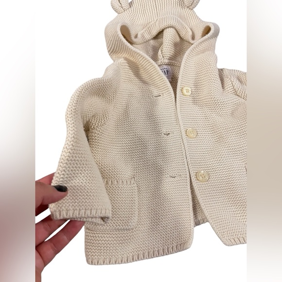 Duo button cardigans with bear ears ( beige and gray) - Picture 5 of 8